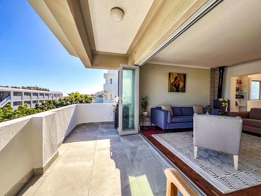 2 Bedroom Property for Sale in Sea Point Western Cape